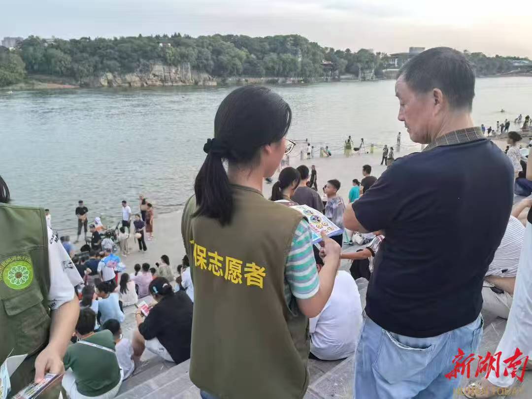 8.8祁阳市志愿者筑防溺水6.jpg